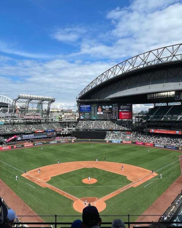 T-Mobile Park, section: 330, row: 4, seat: 7