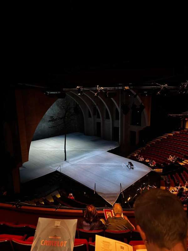 Vivian Beaumont Theater, section: Loge L, row: E, seat: 106