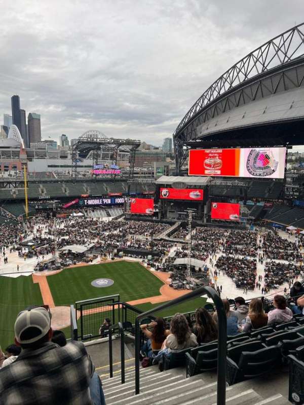 T-Mobile Park, section: 327, row: 15, seat: 1