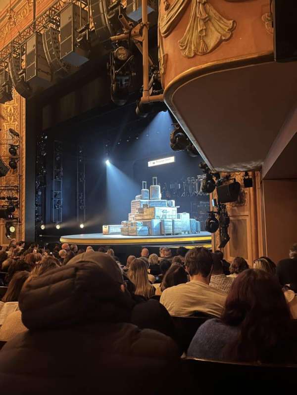 Longacre Theatre, section: Orchestra R, row: L, seat: 17