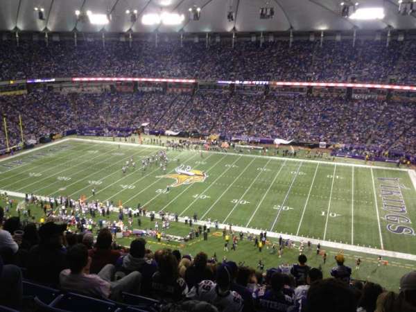 Mall Of America Field, section: 208, row: 21, seat: 3