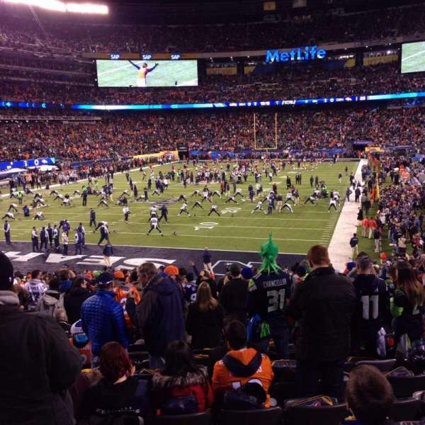 MetLife Stadium, section: 148, row: 27, seat: 22