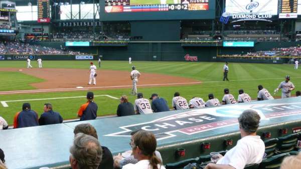Chase Field, section: E, row: 4