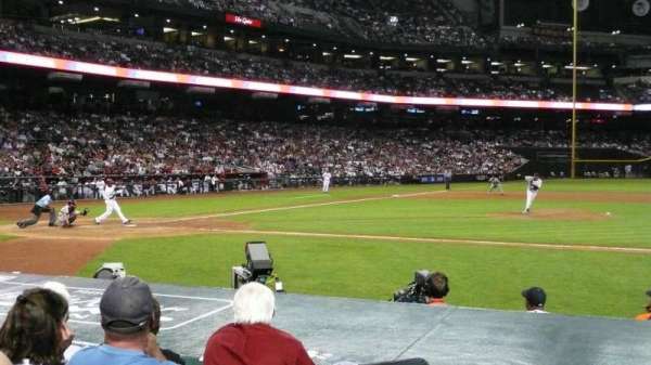 Chase Field, section: E, row: 4