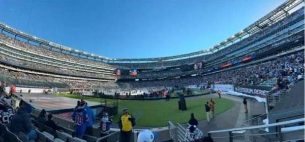 MetLife Stadium, section: 148, row: 6, seat: 20
