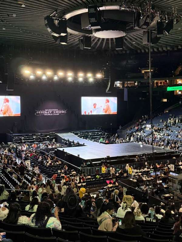 Oakland Arena, section: 110, row: 21, seat: 5