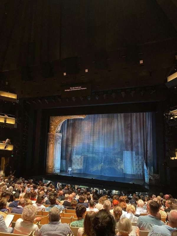 Joan Sutherland Theatre, section: Stalls, row: R, seat: 10