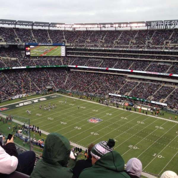 MetLife Stadium, section: 334, row: 8, seat: 14
