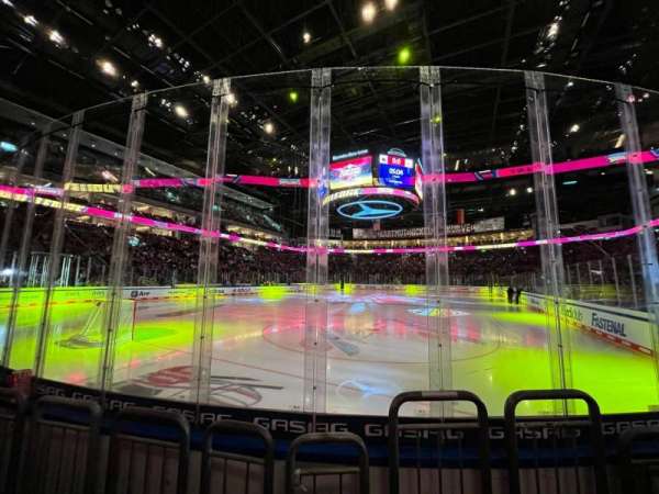 Uber Arena, section: 202, row: 2, seat: 7