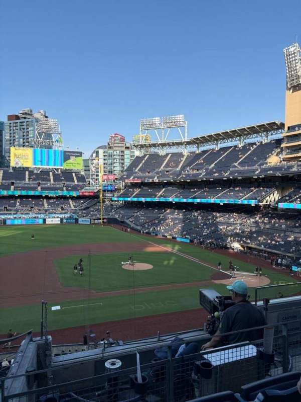 Petco Park, section: 210, row: 5, seat: 7