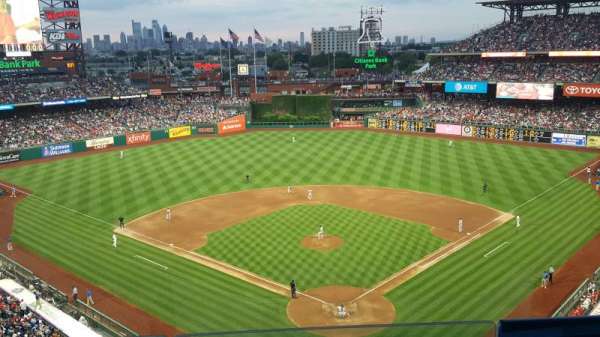 Citizens Bank Park, section: 321, row: 3, seat: 11