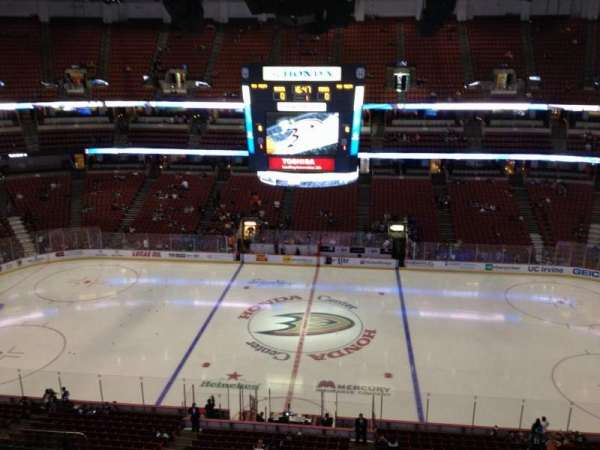 Honda Center, section: 433, row: H, seat: 6