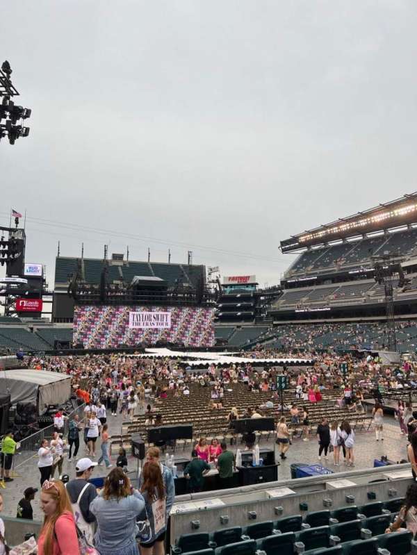 Lincoln Financial Field, section: 109, row: 9, seat: 26