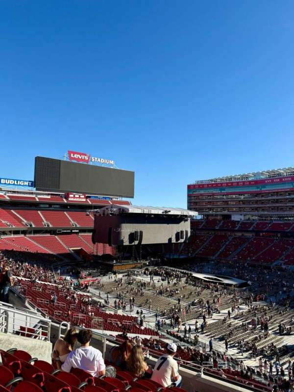 Levi's Stadium, section: 211, row: 7, seat: 7