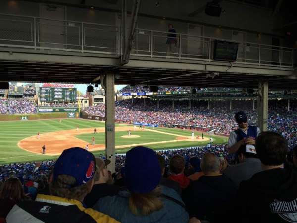 Wrigley Field, section: 210, row: 20, seat: 10