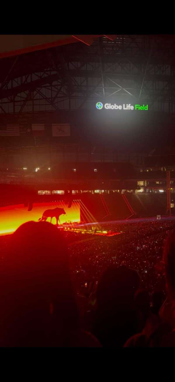 Globe Life Field, section: 105, row: 15, seat: 9