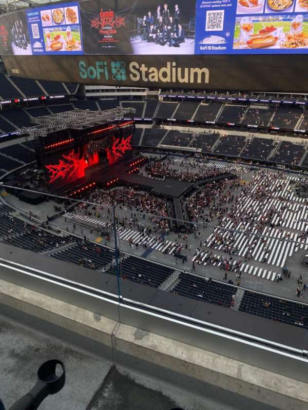 SoFi Stadium, section: 418, row: 2, seat: 13