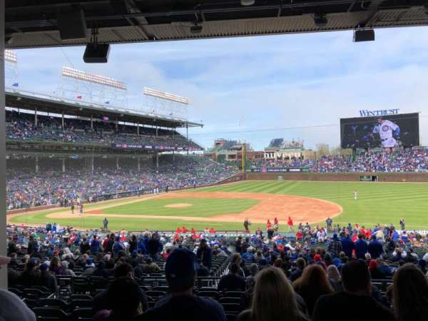 Wrigley Field, section: 226, row: 10, seat: 7