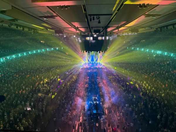 Madison Square Garden, section: 305, row: 2, seat: 3