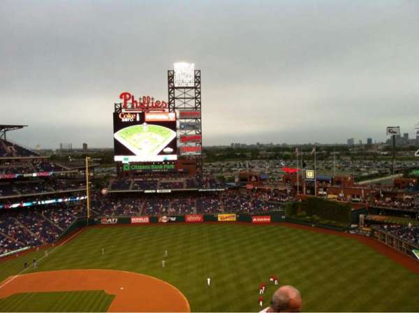 Citizens Bank Park, section: 413, row: 4, seat: 24