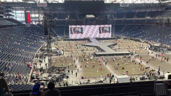 Ford Field, section: 216, row: 7, seat: 20