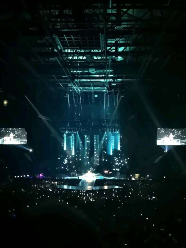 AO Arena, section: 109, row: W, seat: 10