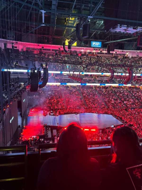 Honda Center, section: 414, row: B, seat: 4