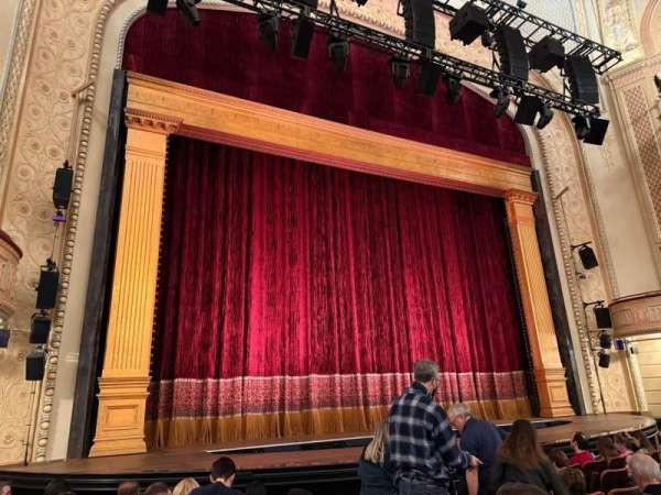 Majestic Theatre, section: Left Orchestra, row: I, seat: 5