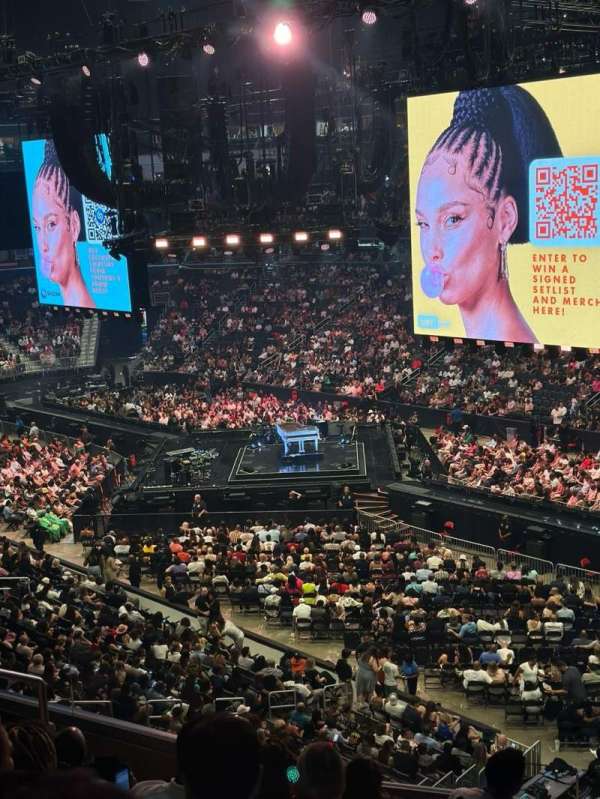 Capital One Arena, section: 219, row: G, seat: 6