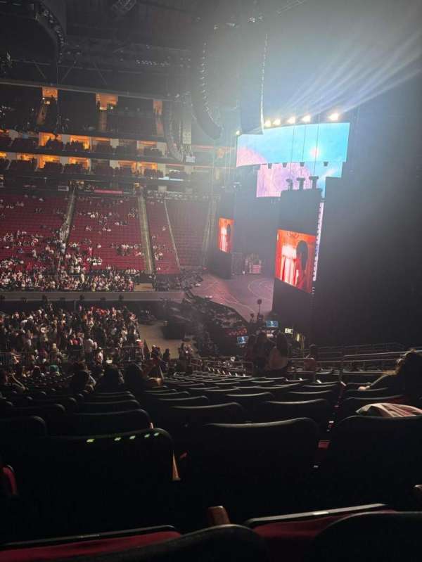 Toyota Center, section: 106, row: 24, seat: 6