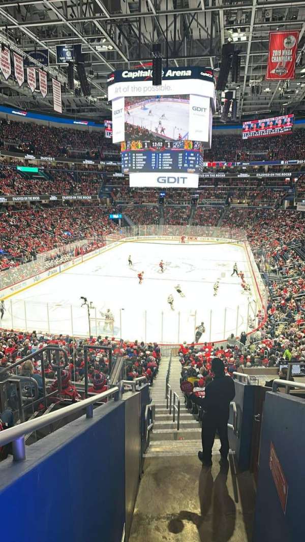 Capital One Arena, section: 208, row: H, seat: 17