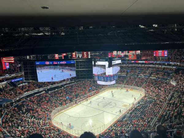 Capital One Arena, section: 410, row: Q, seat: 10