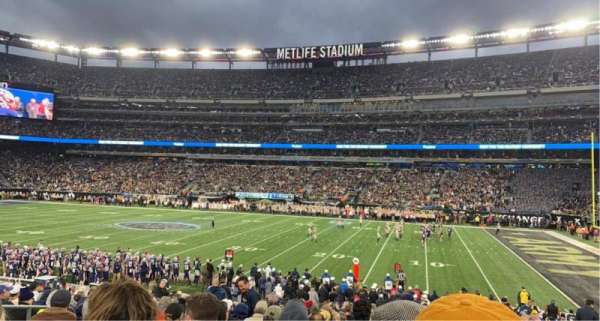 MetLife Stadium, section: 110, row: 23, seat: 13