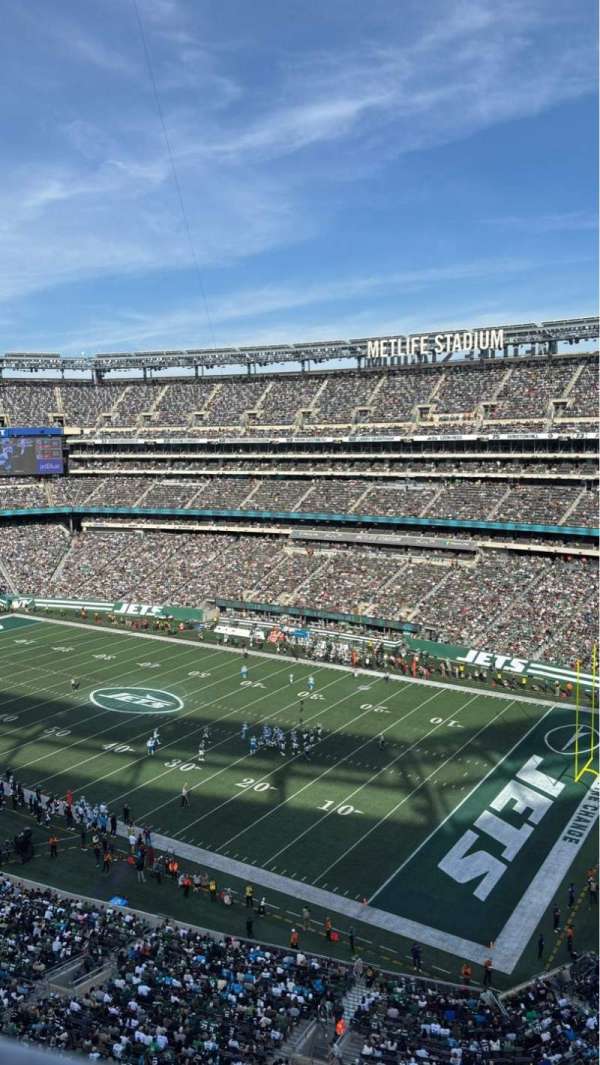 MetLife Stadium, section: 333, row: 1, seat: 1