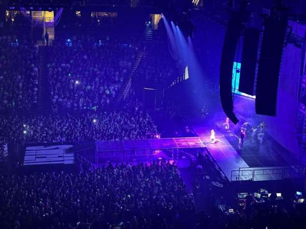 Kia Center, section: 208, row: 1, seat: 4