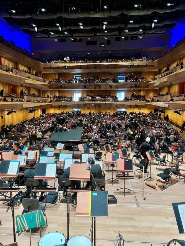 David Geffen Hall, section: Parterre, row: AA, seat: 207