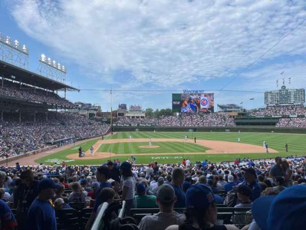 Wrigley Field, section: 222, row: 4, seat: 7