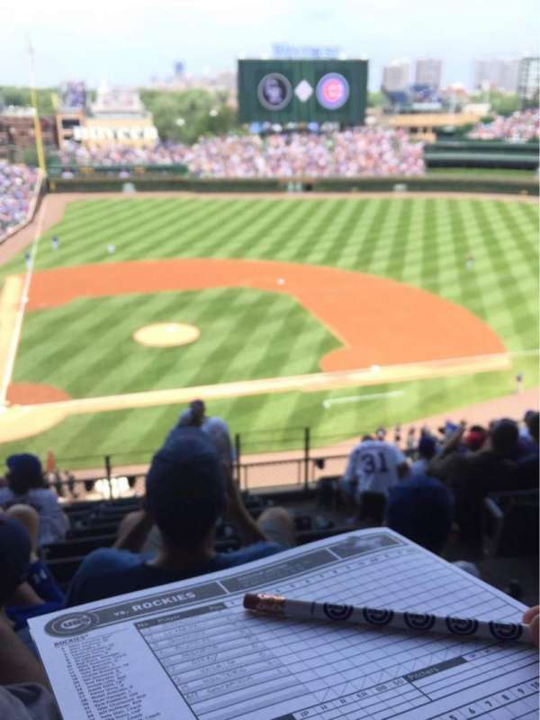 Wrigley Field, section: 322R, row: 10, seat: 16