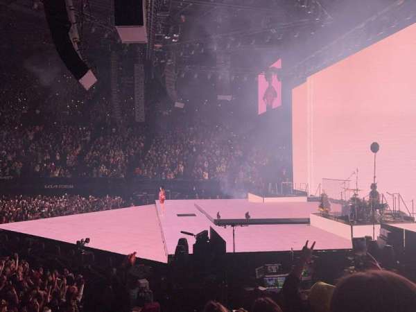 Kia Forum, section: 113, row: 4, seat: 1