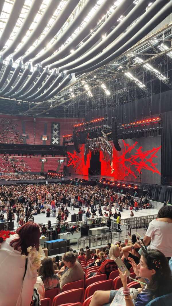 Johan Cruijff ArenA, section: 120, row: 16, seat: 135