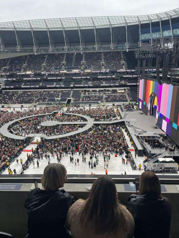 Tottenham Hotspur Stadium, section: 524, row: 3, seat: 794