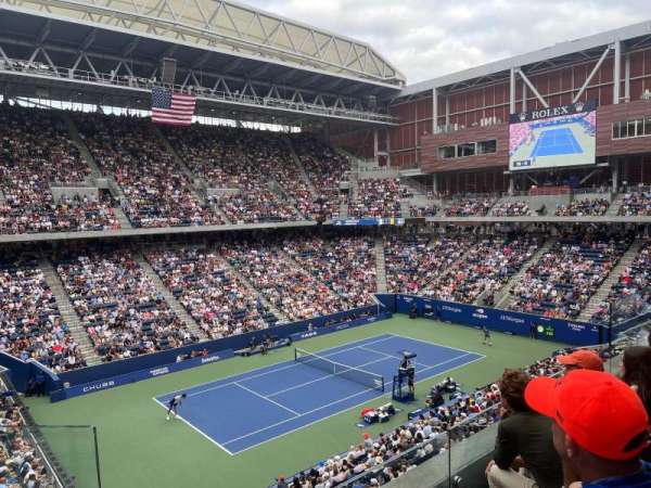 Louis Armstrong Stadium, section: 109, row: C, seat: 12
