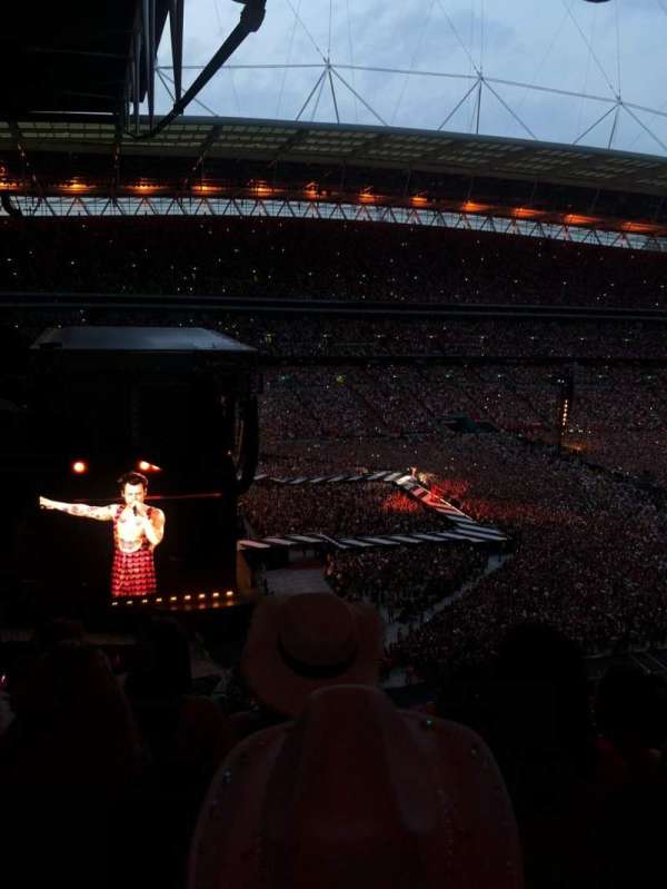 Wembley Stadium, section: 532, row: 1, seat: 162