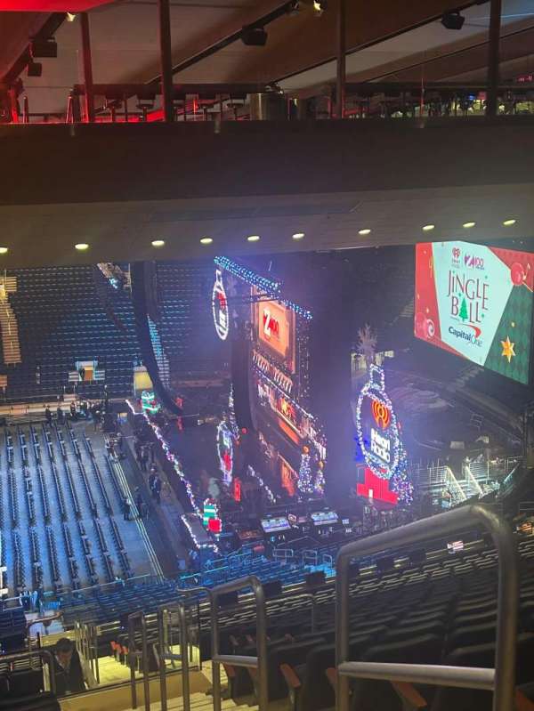 Madison Square Garden, section: 211, row: 20, seat: 22