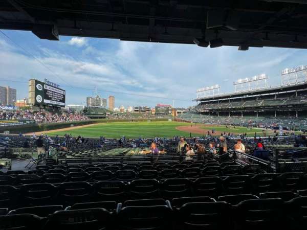 Wrigley Field, section: 207, row: 7, seat: 10