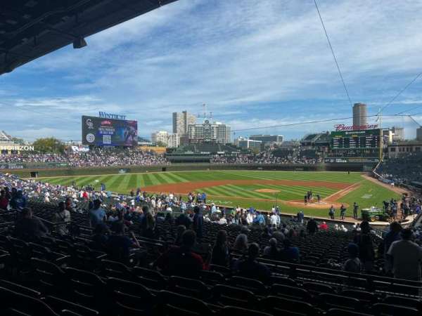 Wrigley Field, section: 215, row: 7, seat: 6
