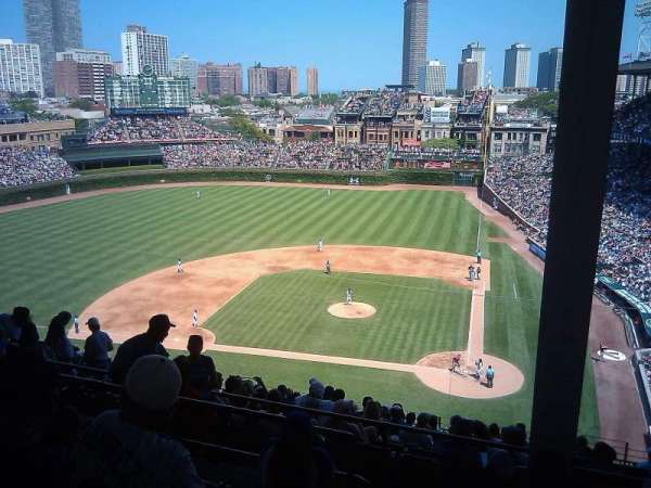 Wrigley Field, section: 414L, row: 5, seat: 1
