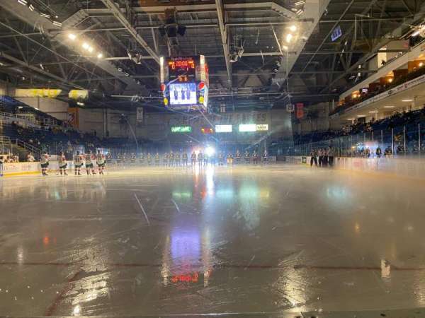 Centre 200, section: 21, row: A, seat: 2