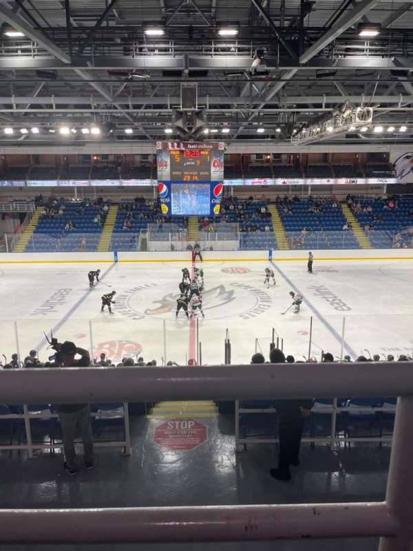 Centre 200, section: 25, row: N, seat: 9