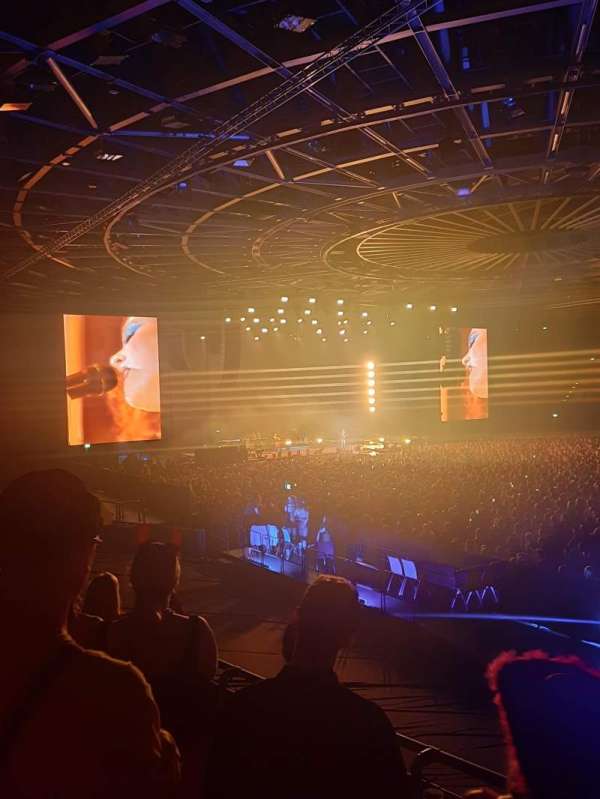Velodrom, section: 8 Right, row: 4, seat: 18